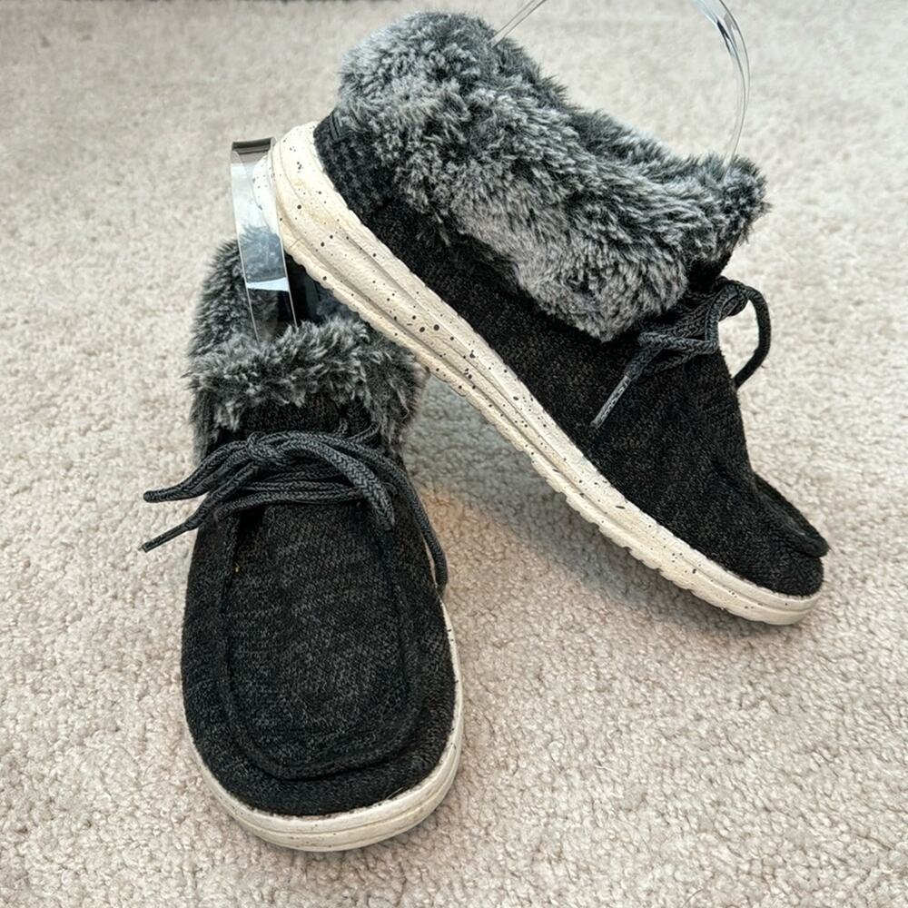Hey Dude Britt Black Lace Up Pull On Shoes Women's 6